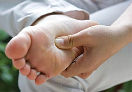 Cách trị tê chân tay ở bệnh nhân đái tháo đường
